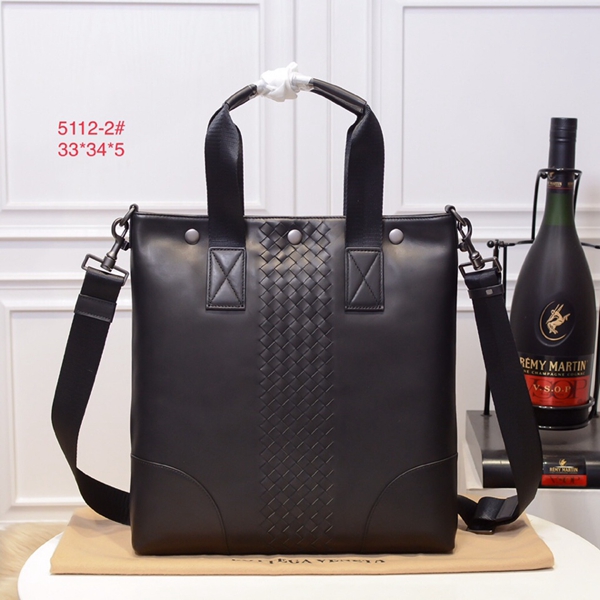 ボッテガヴェネタバッグ正面デザイン